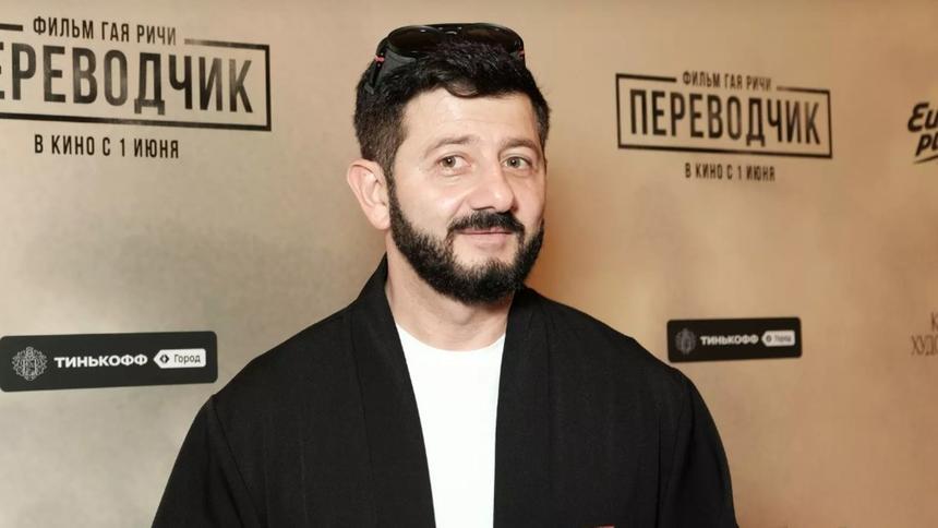 Михаил Галустян удивил поклонников преображением: комика теперь не узнать