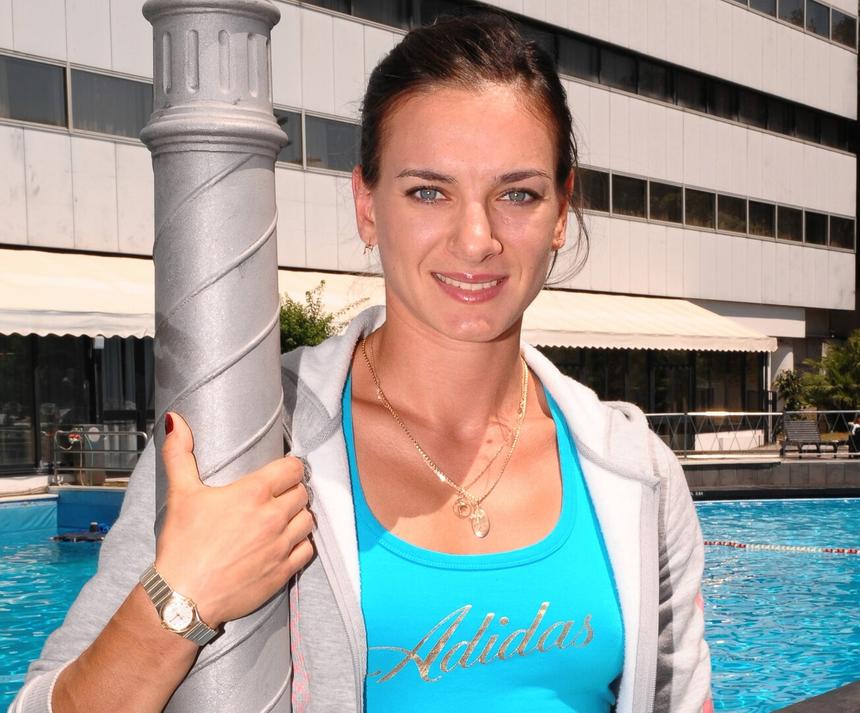 Есть бизнес в Швейцарии: Исинбаева забросила благотворительный фонд в родном городе