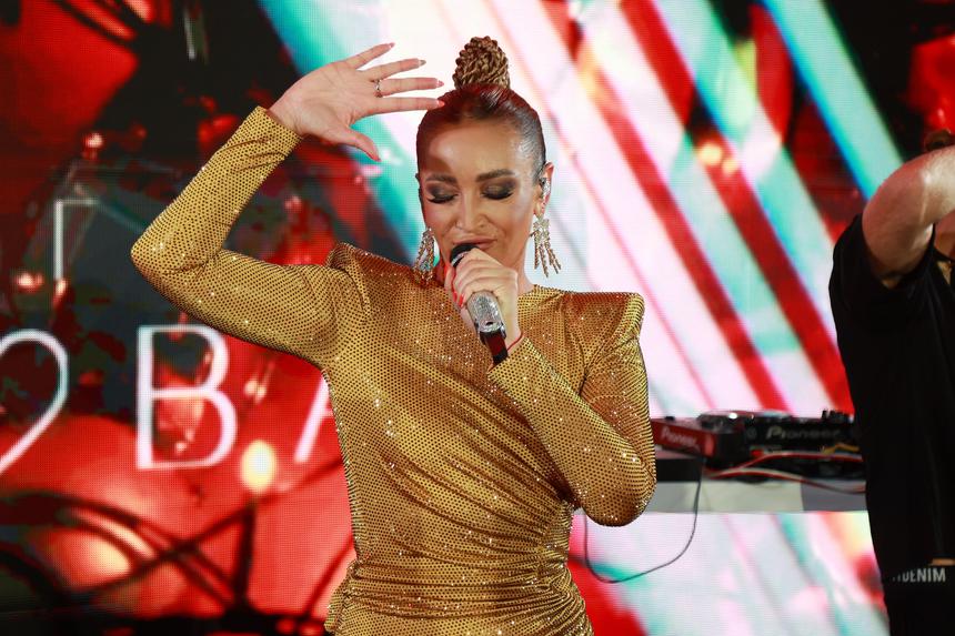 Певица Ольга Бузова засветила обручальное кольцо и рассказала о своем бойфренде