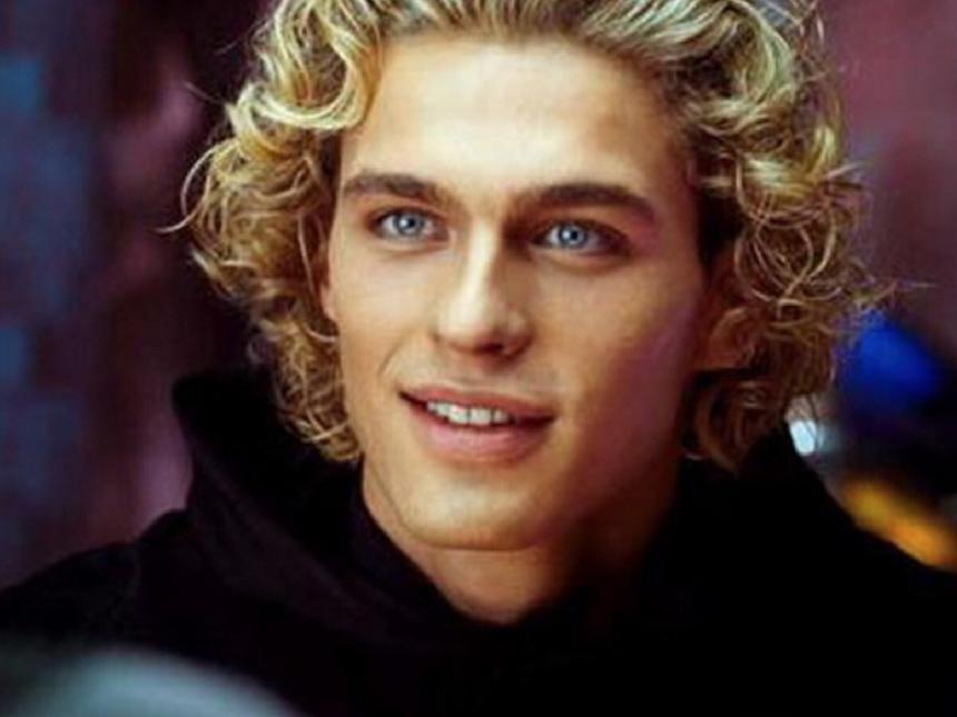 Мыл троллейбусы по ночам: куда пропал звезда «Обитаемого острова» Василий Степанов