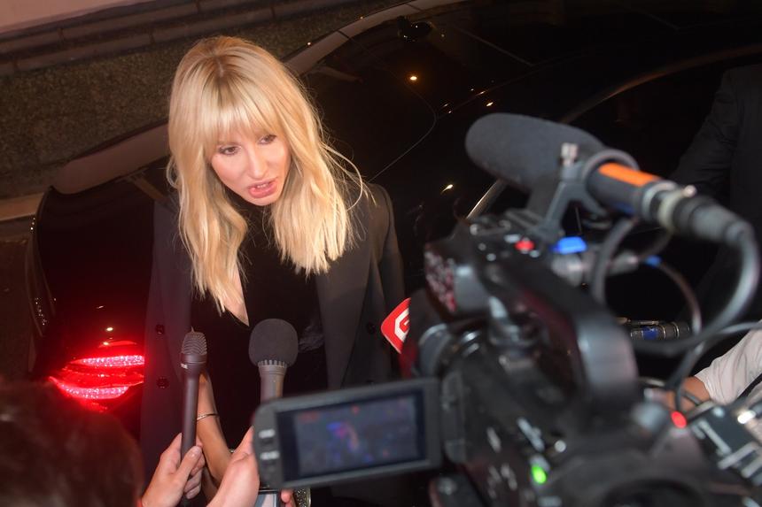 Команда Светланы Лободы подделала подпись известного композитора в договоре на права песни