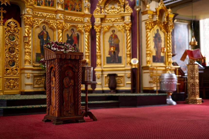 В Москве 69-летняя писательница умерла в храме