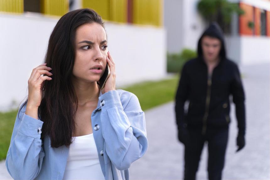 В Перми полиция ищет мужчину, трижды нападавшего на девушек и душившего их