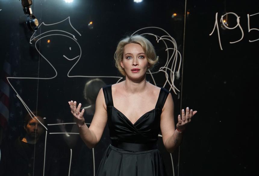 Звезда «Физрука» Анастасия Панина заменила уволенную из спектакля Анну Казючиц