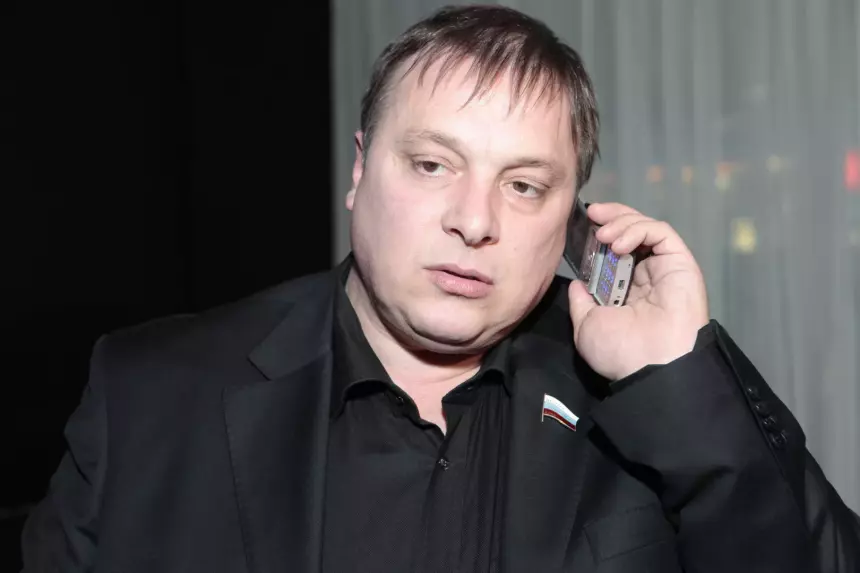 Продюсер Андрей Разин сравнил российских артистов с «бабьим базаром»