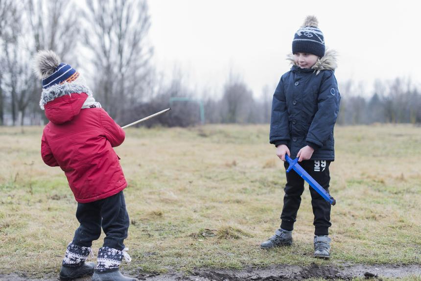 В Омске два 6-летних ребенка сбежали из детского сада и проехались на автобусе
