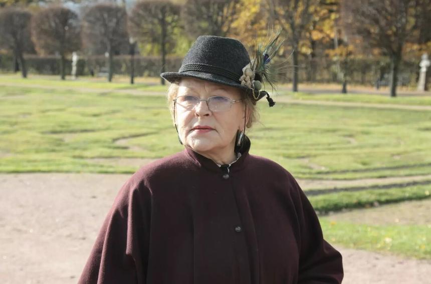 «Все рухнуло»: актриса Раиса Рязанова призналась, что ежедневно плачет после смерти сына