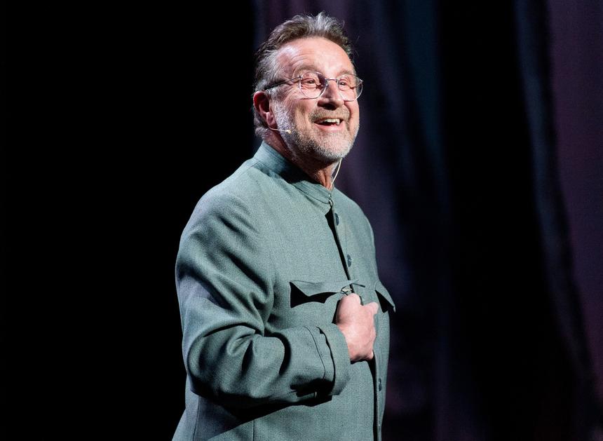 Стало известно, где сейчас живет актер Леонид Ярмольник