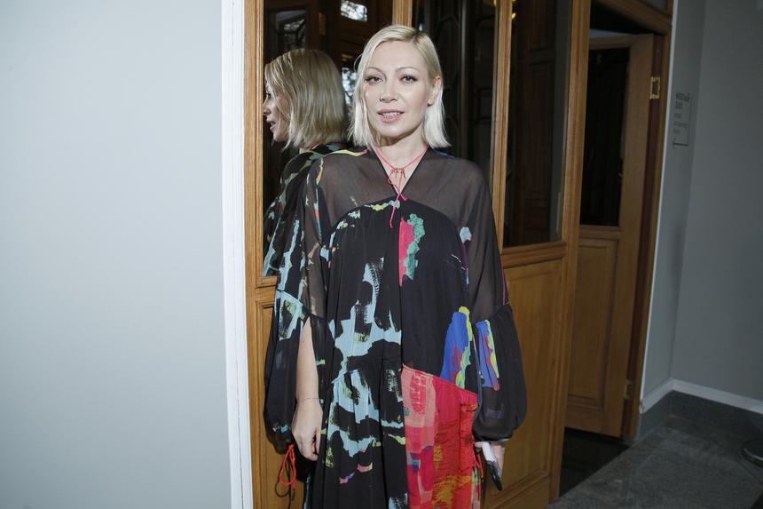 «Ничего сложного»: 50-летняя телеведущая Аврора поделилась секретом молодости