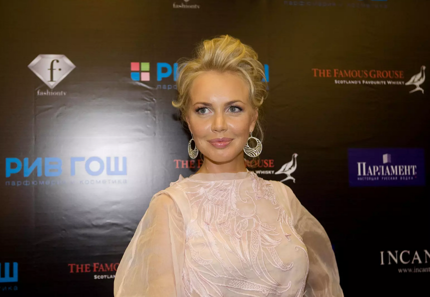 «Два пальца в рот»: Малиновская призналась, что страдает булимией