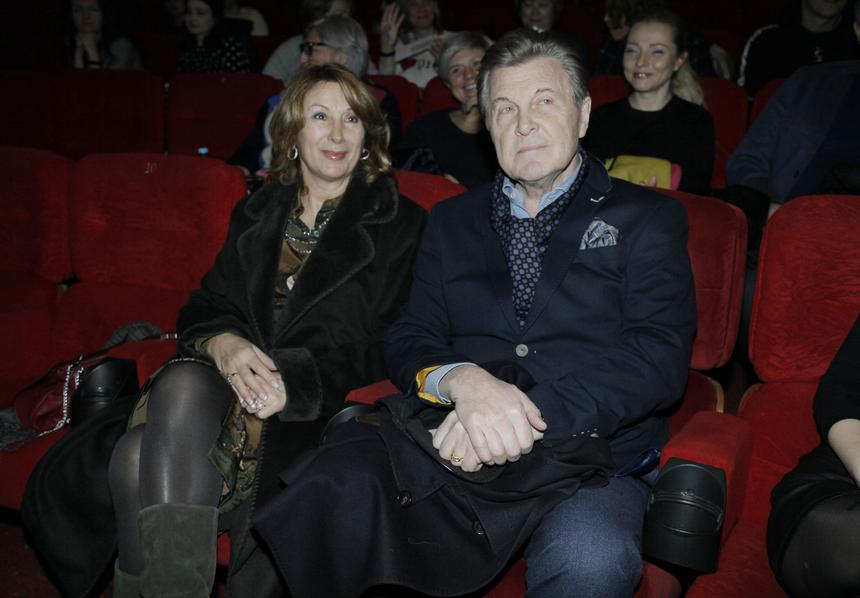 Певец Лев Лещенко выступил на концерте в военном госпитале в Наро-Фоминске