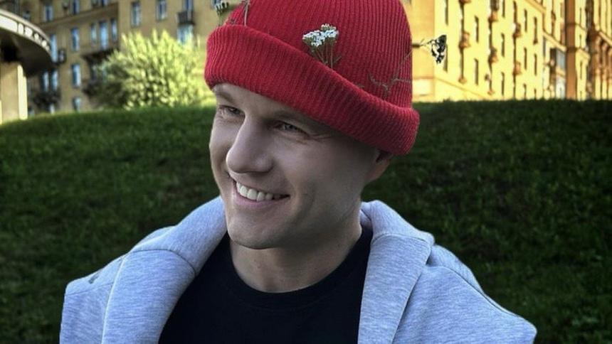 В Москве избили певца Tomilove на глазах у 7-летнего сына