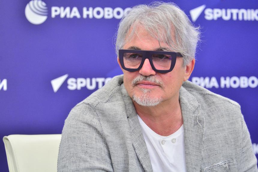 «Cтыдитесь!»: Дибров вышел из себя из-за «бестактных» вопросов журналистов