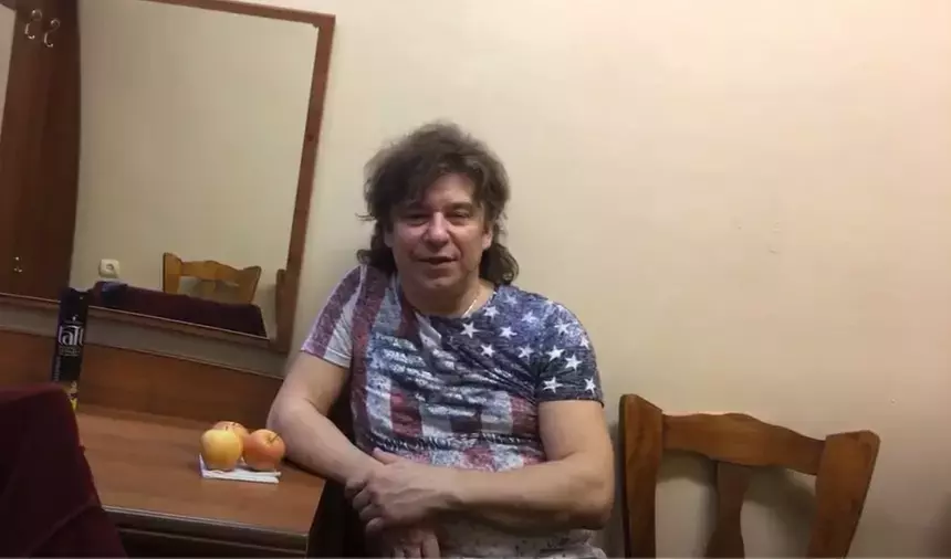 «Гнида, блоха и мразь»: экс-солист группы «На-На» оскорбил журналистку