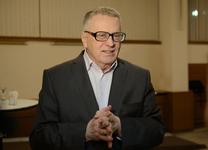 Вещь вернут владельцу: пиджак Жириновского никто не захотел покупать на торгах за 200 тысяч