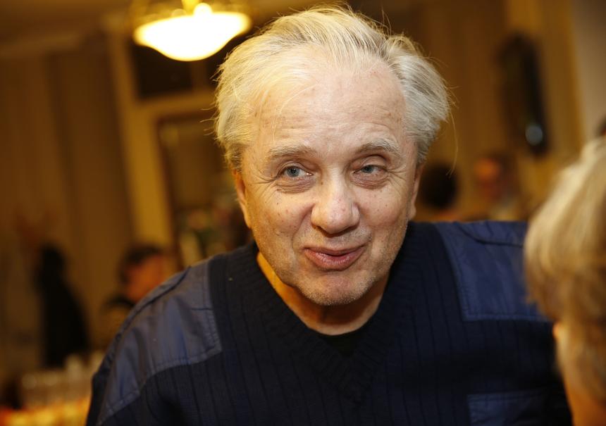 77-летний актер из фильма «Я шагаю по Москве» Евгений Стеблов перенес операцию