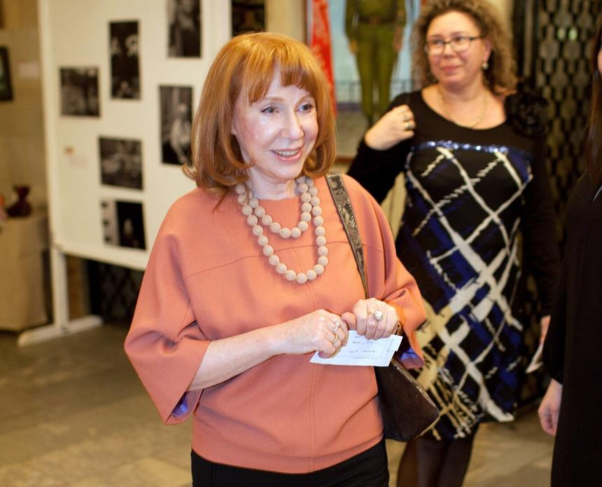 «Из наивного человека превратилась…»: Кира Прошутинская раскритиковала Яну Поплавскую