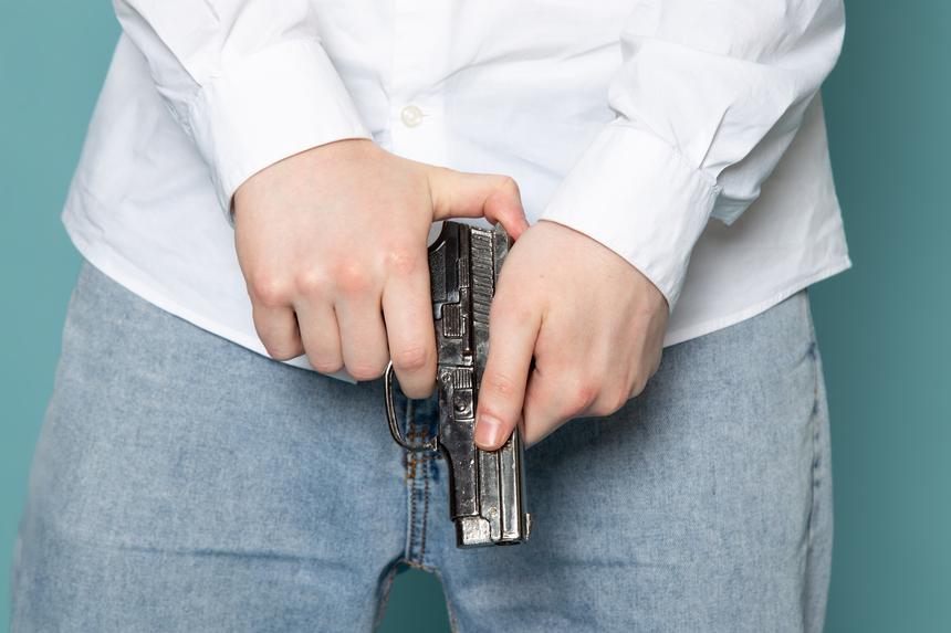 Житель Тюмени при детях выстрелил в глаз мужчине из-за спора о парковке