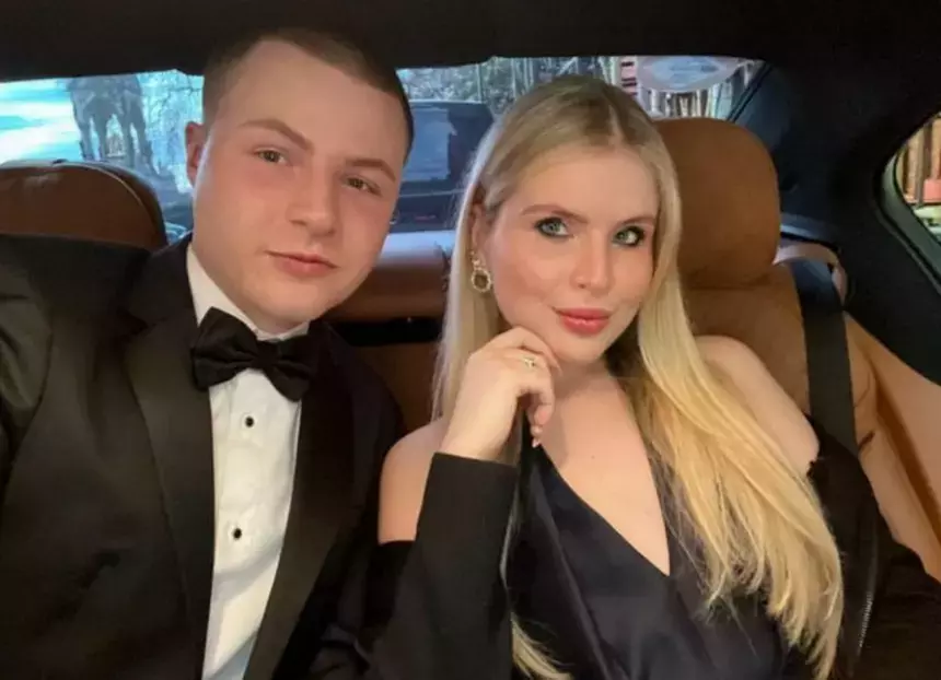 Жених-британец 23-летней Устиньи Малининой устроил ей свидание на катке в Лондоне