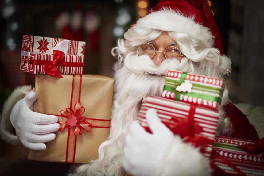 Дед Мороз существует или нет: что говорить детям