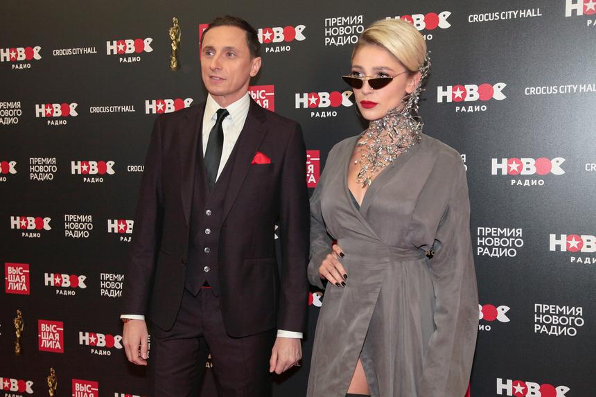 Блогер Настя Ивлеева приехала на «голую» вечеринку во второй день после силовиков