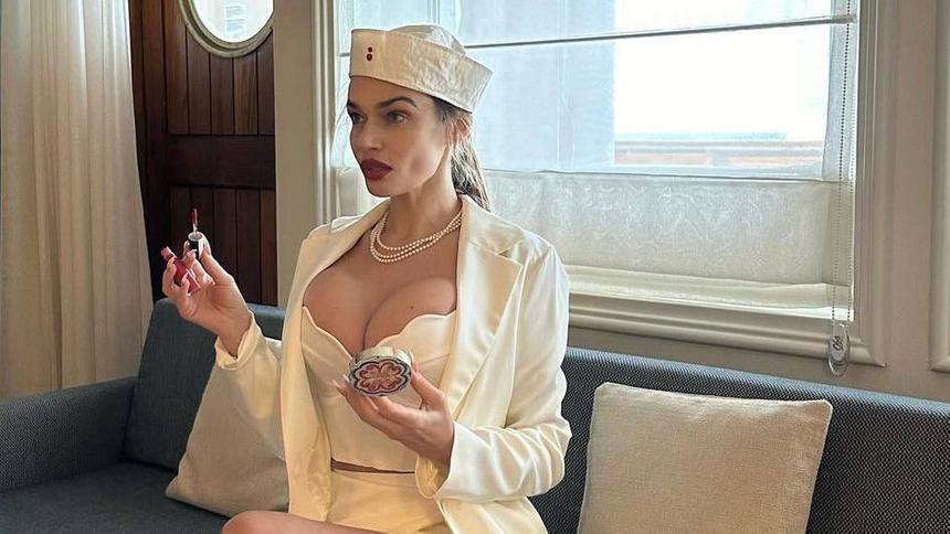 Телеведущая Водонаева пожаловалась на критику после «голой» вечеринки Ивлеевой