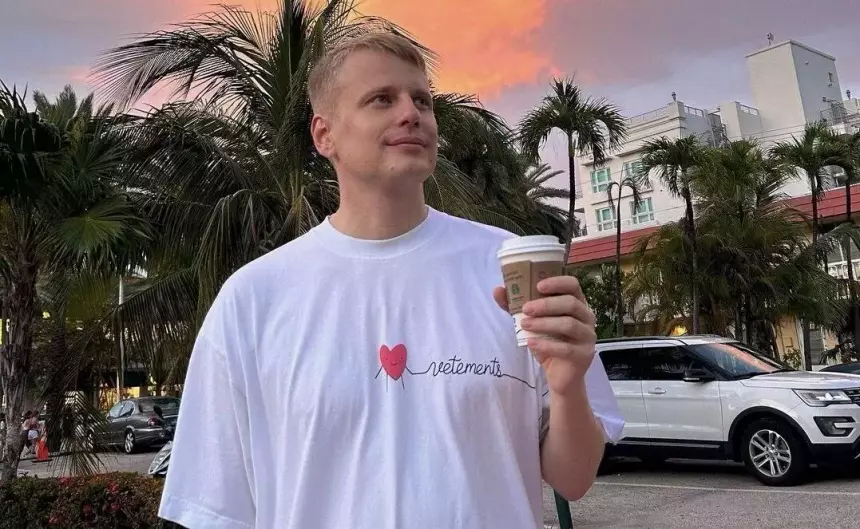 «Огромный русский Борис»: комик Комиссаренко рассказал, как на него реагируют американцы