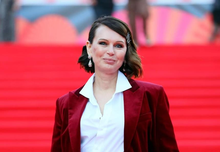 «Это абьюз»: актриса Ирина Безрукова откровенно рассказала о своих отношениях