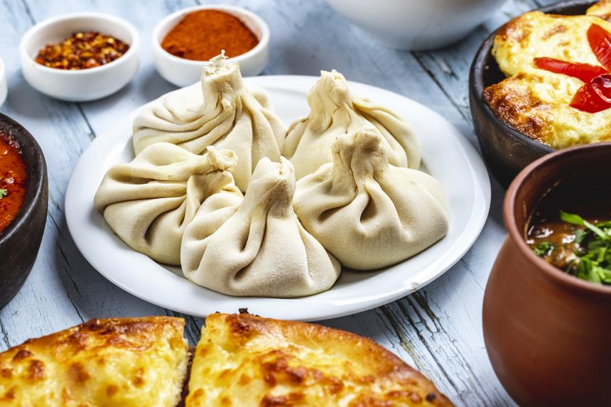 15-летнему подростку оторвало пальцы машиной по приготовлению хинкали