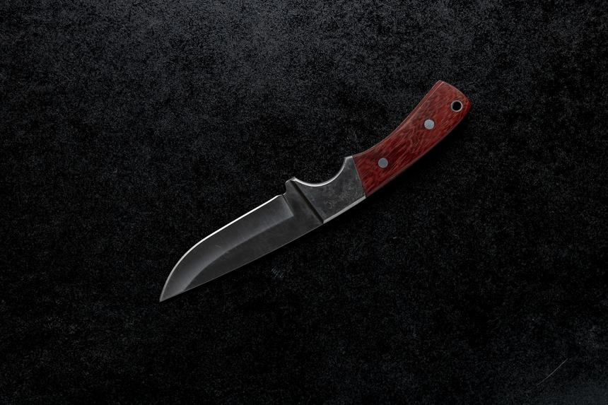 Страдает от психического заболевания: мальчик взял нож и ранил воспитательницу