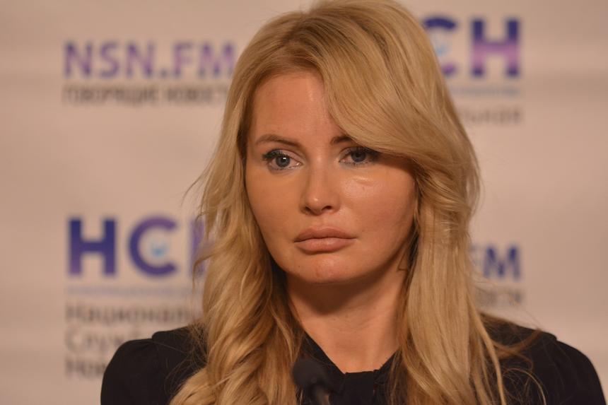 «Получает три тысячи в день»: 17-летняя дочь Даны Борисовой устроилась на работу