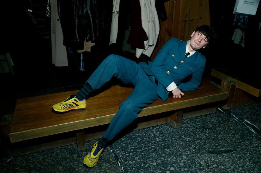 Александра Гудкова заметили в московском аэропорту Шереметьево