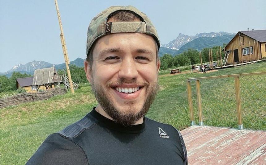 «Чушпан, как ты можешь сравнивать себя с Янковским»: актер Романович разгневал фанатов «Слова пацана»