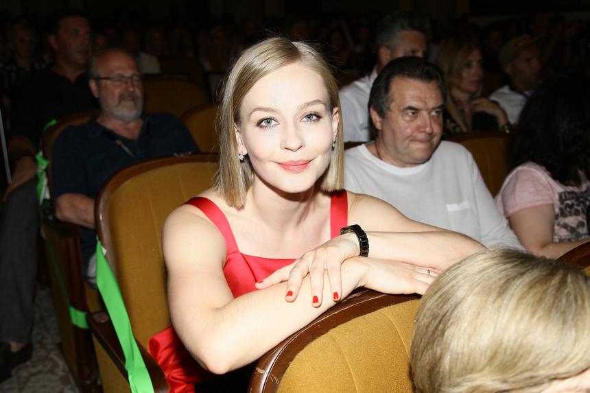 Дочь Юлии Пересильд, сыгравшая Айгуль, назвала своего «краша» из «Слова пацана»