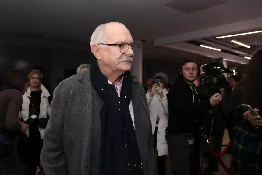 Никита Михалков ответил Собчак, обвинившей его в «доносе» президенту о «голой» вечеринке