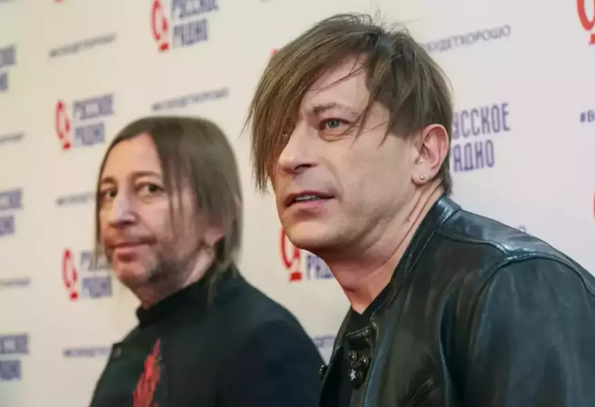 Ожидающих депортации в Таиланде участников «Би-2» могут задержать по прилете в Россию