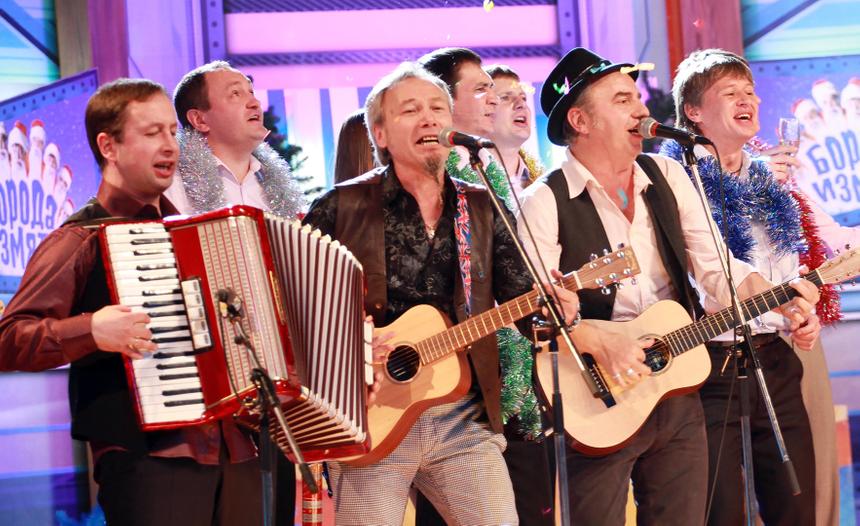 «Начинаем ночью»: раскрыт процесс установки декораций для шоу «Уральские пельмени»