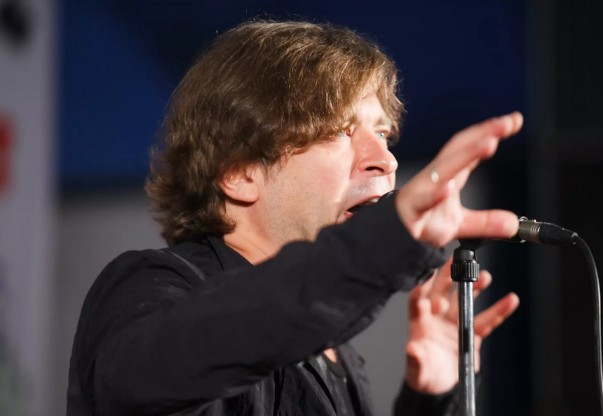 Солист «Би-2» признал, что нарушил закон, но назвал наказание несоизмеримым