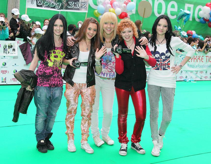 «Из-за отсутствия знаний мы заработали немного»: Нюта из «Ранеток» раскрыла реальные гонорары группы