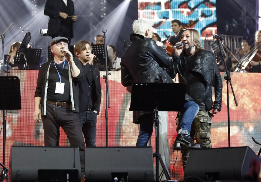 Солист «Би-2» нашел «русский след» в организации задержания группы в Таиланде