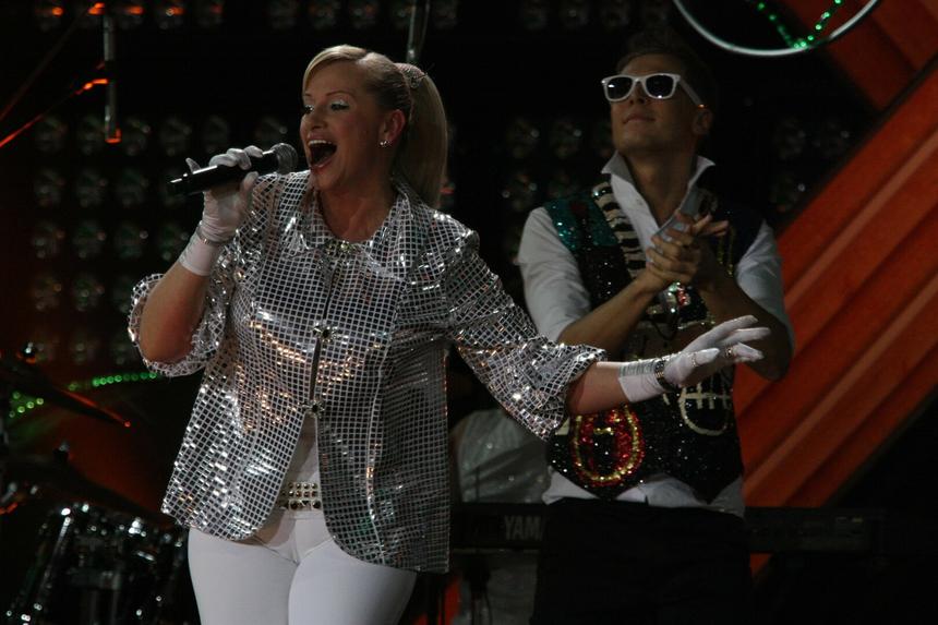 Артисты второго эшелона подняли цены из-за уехавших и «отмененных» звезд