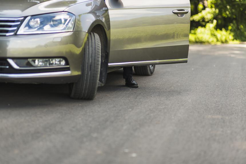 В Санкт-Петербурге у школьника сгорел BMW: возбуждено уголовное дело