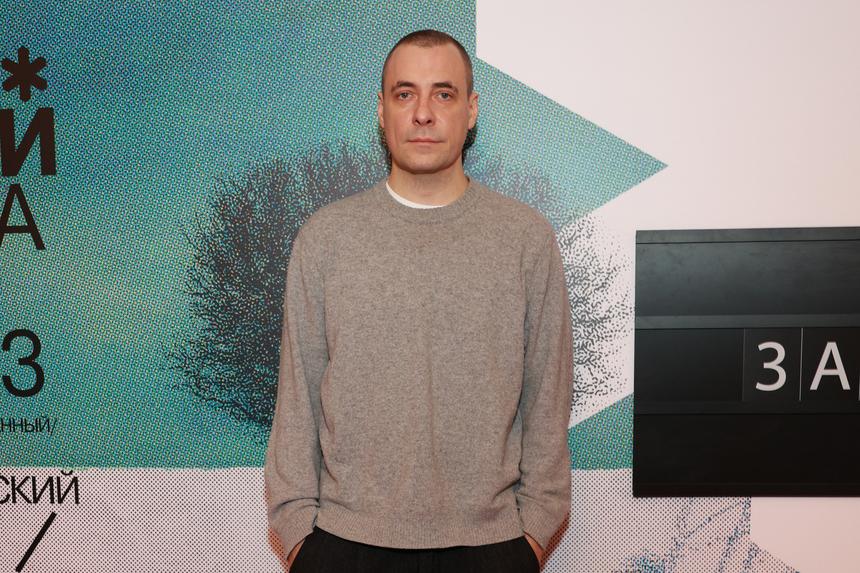 «С грыжей лучше бороться сейчас»: что не так с лицом актера Евгения Цыганова