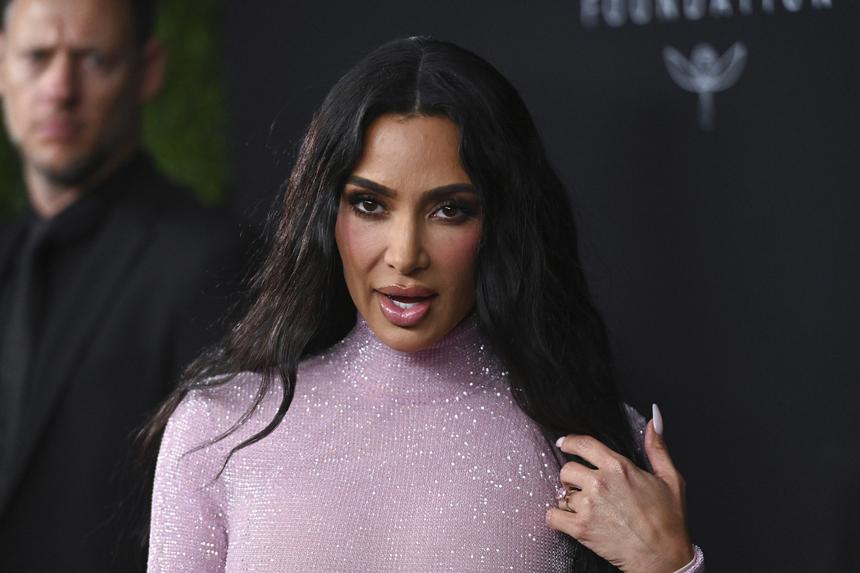 «Должна была знать, во что ввязывается»: Кардашьян накинулась на жену Канье Уэста из-за детей