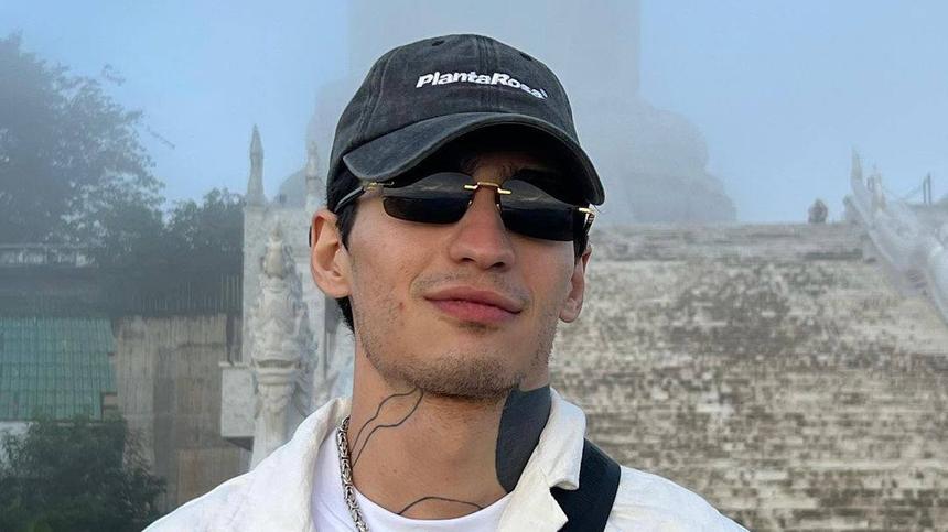 Певца Matrang заметили в аэропорту Пхукета