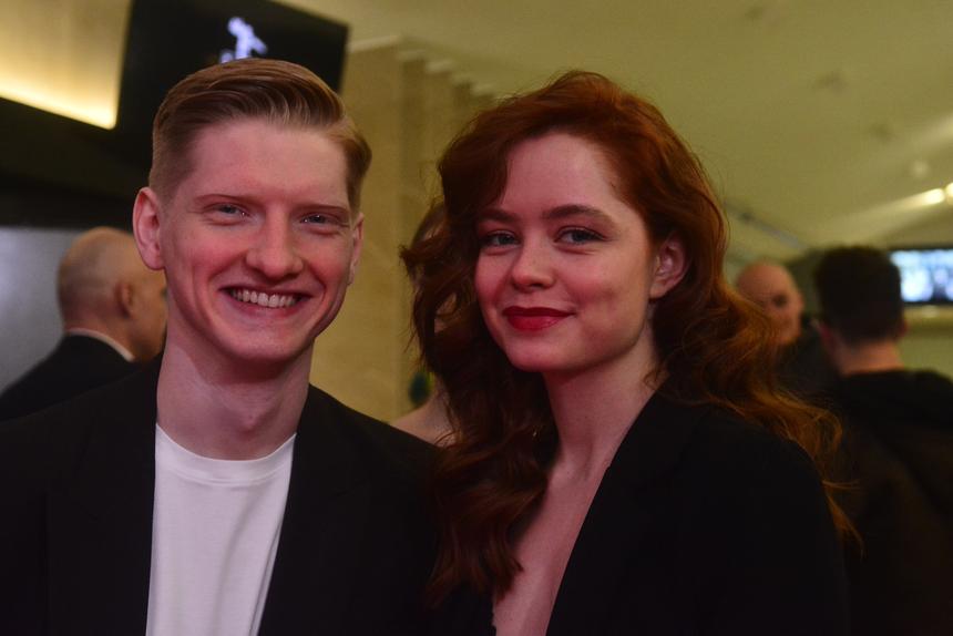 Актер Святослав Рогожан на большой скорости врезался в стеклянную дверь стадиона, играя в футбол