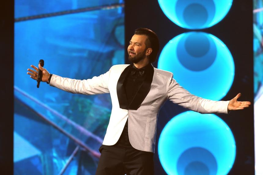 «Это восхитительный праздник»: Денис Клявер раскрыл, какой подарок готовит на 8 Марта поклонницам