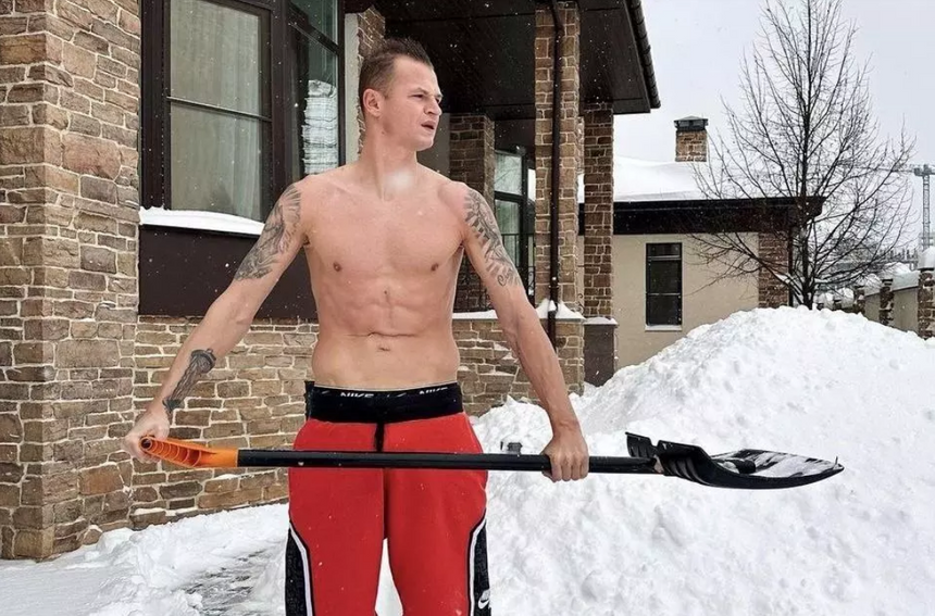 Дмитрий Тарасов и Анастасия Костенко почти месяц не могут выбрать имя ребенку