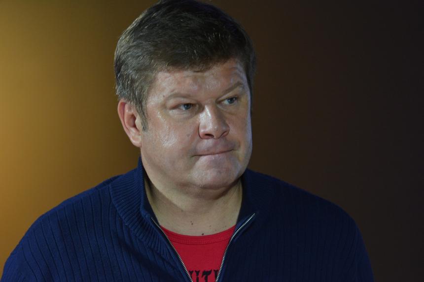 «Нарушили договоренности»: Губерниеву запретили жить в доме на стадионе во время чемпионата России