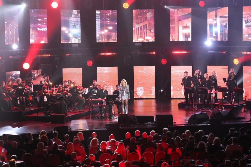 Раскрыта причина пения под фонограмму на телешоу и сборных концертах